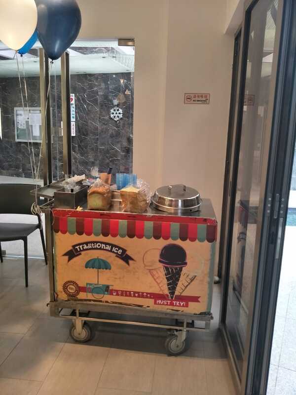 Happy Catering Singapore Traditional Ice Cream Cart for parties / events